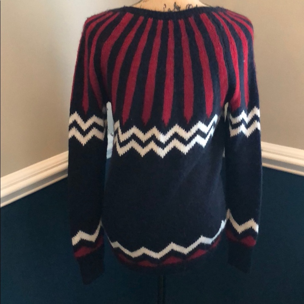 Gap Sweater - Picture 2 of 3